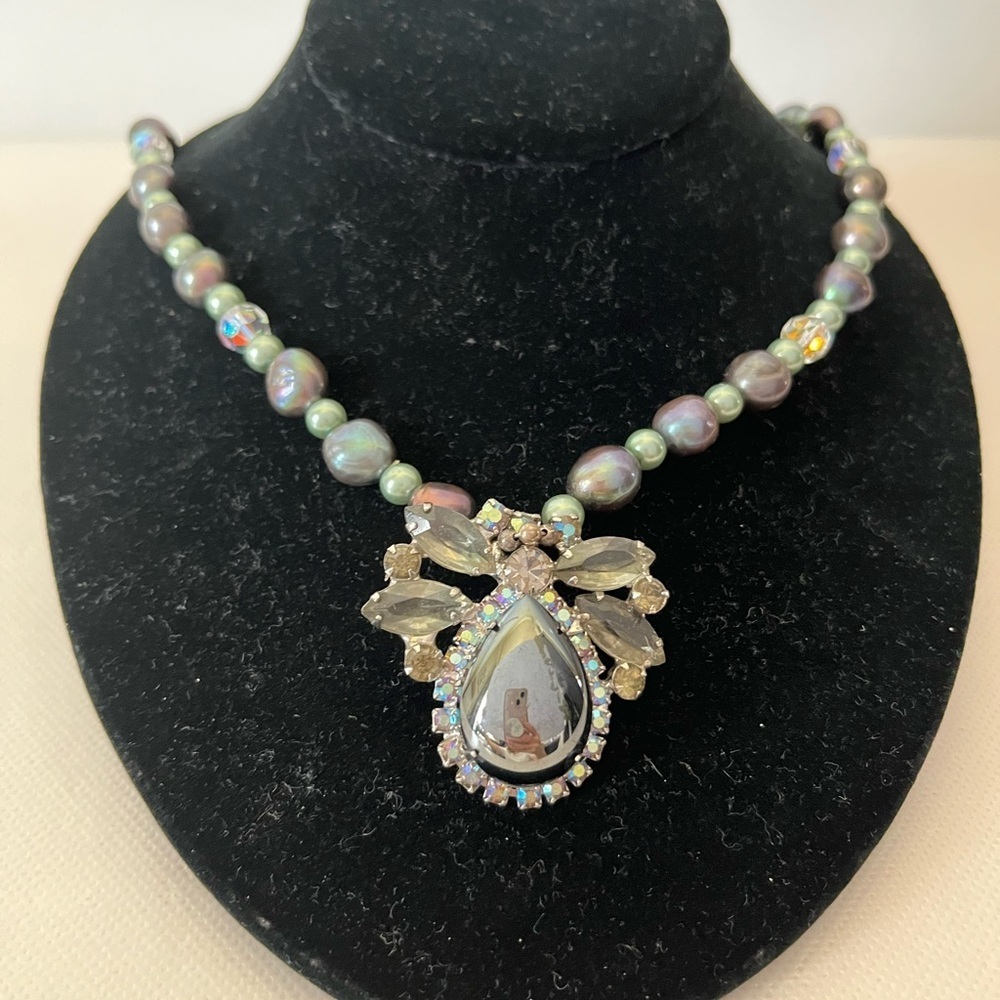 Vintage D&E Juliana Hematite Rhinestone Pearls Necklace
